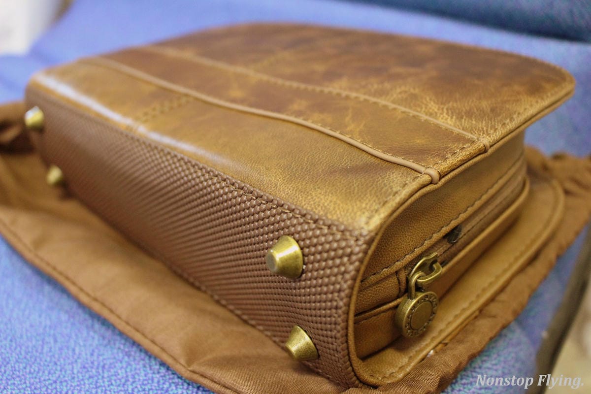 沒有最爽只有更爽! Emirates頭等艙BVLGARI過夜包 開箱!