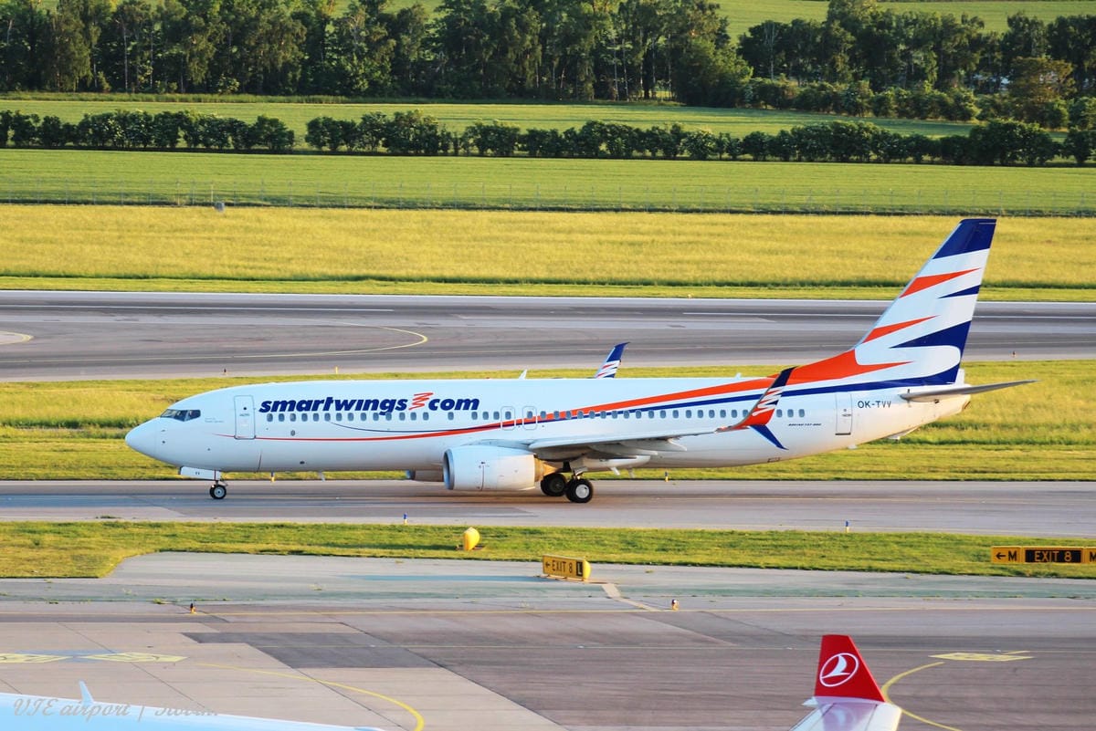 維也納機場觀景台航拍記錄 -付費入場,超遼闊無玻璃、無鐵網阻隔視野! - 第32張圖 維也納機場觀景台航拍記錄 -付費入場,超遼闊無玻璃、無鐵網阻隔視野!