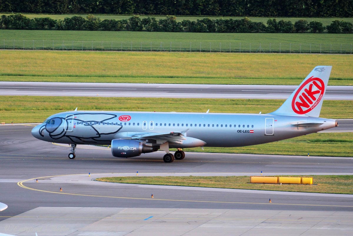 維也納機場觀景台航拍記錄 -付費入場,超遼闊無玻璃、無鐵網阻隔視野! - 第49張圖 維也納機場觀景台航拍記錄 -付費入場,超遼闊無玻璃、無鐵網阻隔視野!