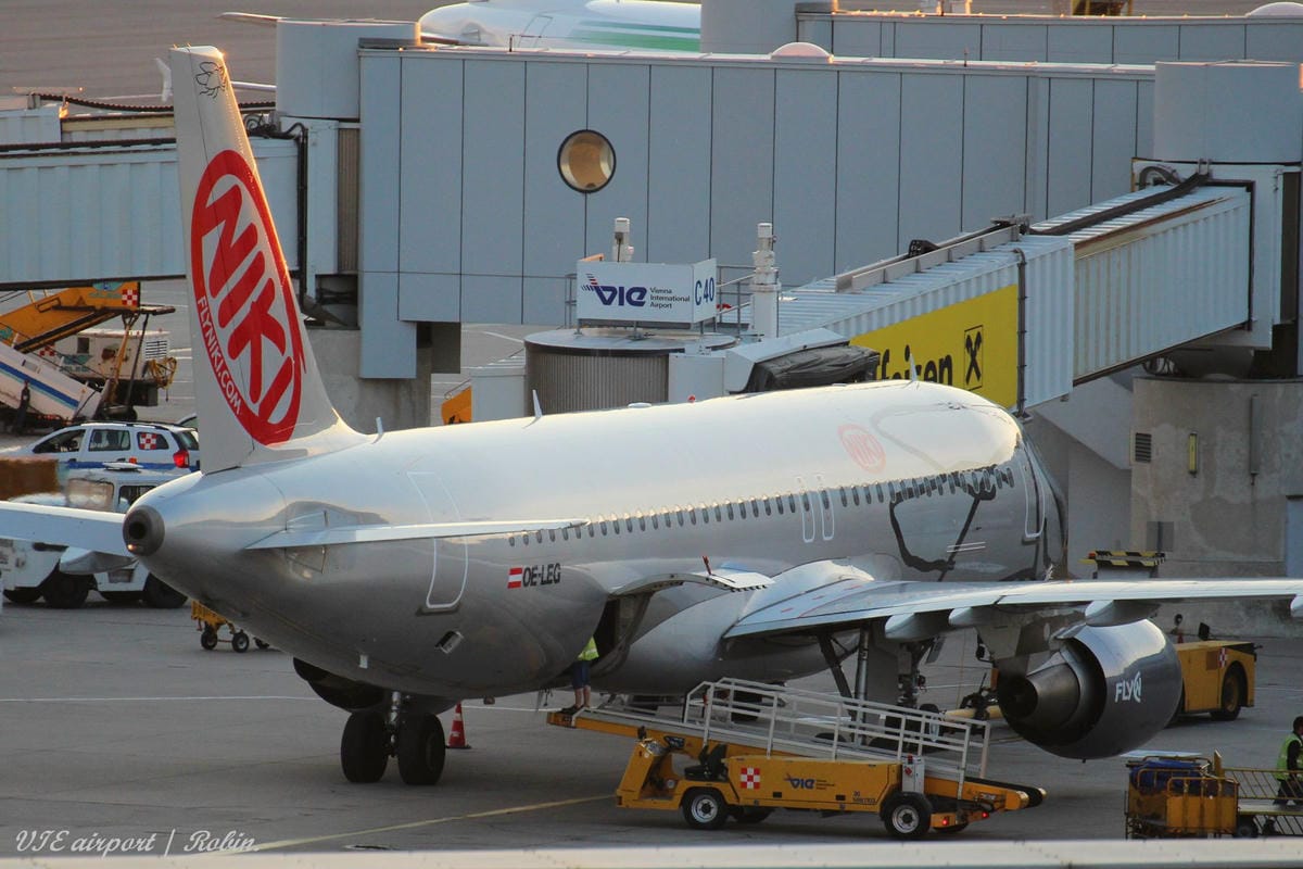 維也納機場觀景台航拍記錄 -付費入場,超遼闊無玻璃、無鐵網阻隔視野! - 第48張圖 維也納機場觀景台航拍記錄 -付費入場,超遼闊無玻璃、無鐵網阻隔視野!