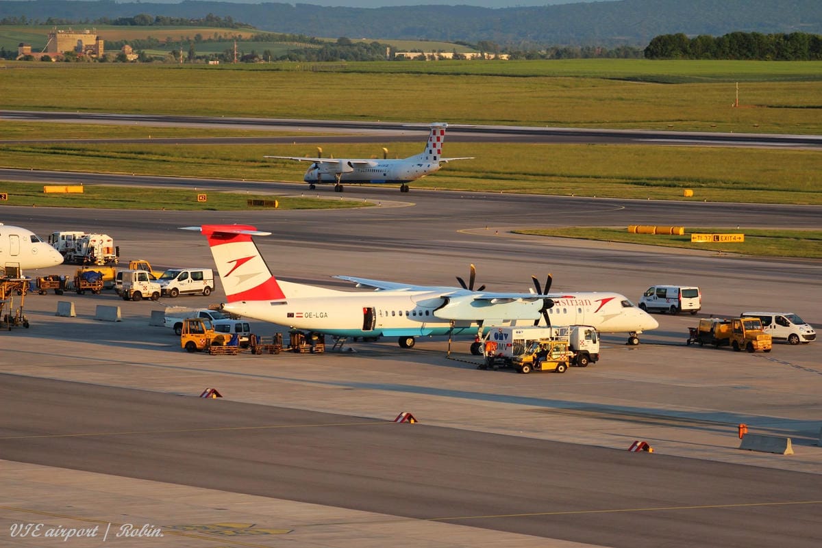 維也納機場觀景台航拍記錄 -付費入場,超遼闊無玻璃、無鐵網阻隔視野! - 第36張圖 維也納機場觀景台航拍記錄 -付費入場,超遼闊無玻璃、無鐵網阻隔視野!