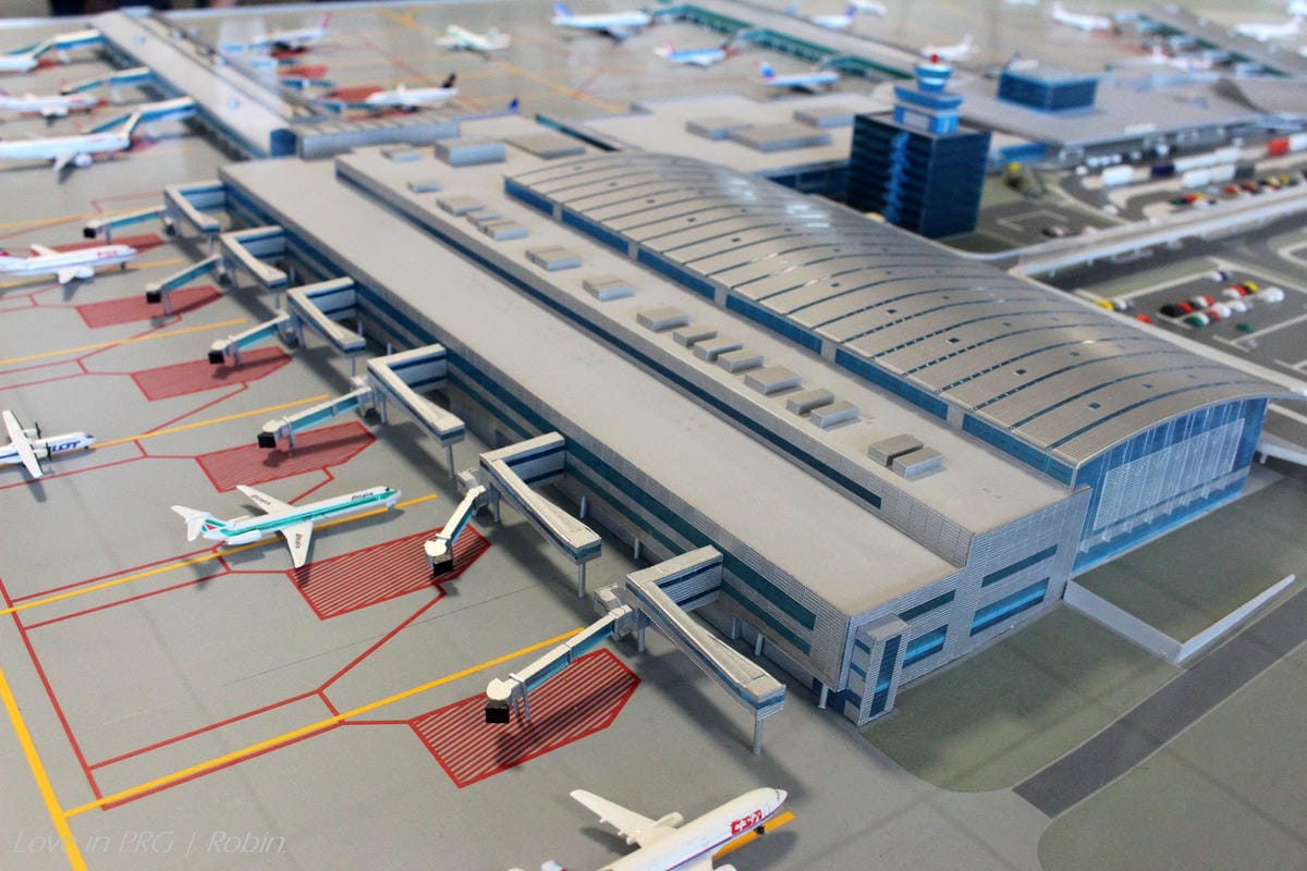 布拉格機場Airport Tour見學行程 – 航空迷必推驚奇體驗,近距離欣賞飛機起降及地面作業(含報名方式、詳細遊程介紹) - 第13張圖 布拉格機場Airport Tour見學行程 – 航空迷必推驚奇體驗,近距離欣賞飛機起降及地面作業(含報名方式、詳細遊程介紹)