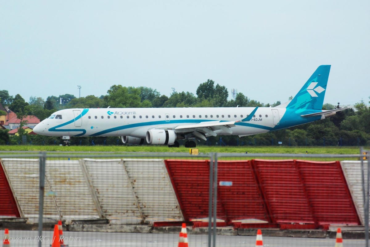布拉格機場Airport Tour見學行程 – 航空迷必推驚奇體驗,近距離欣賞飛機起降及地面作業(含報名方式、詳細遊程介紹) - 第46張圖 布拉格機場Airport Tour見學行程 – 航空迷必推驚奇體驗,近距離欣賞飛機起降及地面作業(含報名方式、詳細遊程介紹)