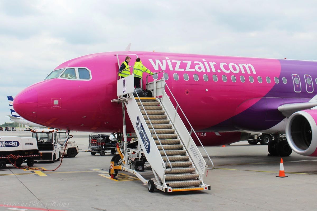 布拉格機場Airport Tour見學行程 – 航空迷必推驚奇體驗,近距離欣賞飛機起降及地面作業(含報名方式、詳細遊程介紹) - 第31張圖 布拉格機場Airport Tour見學行程 – 航空迷必推驚奇體驗,近距離欣賞飛機起降及地面作業(含報名方式、詳細遊程介紹)