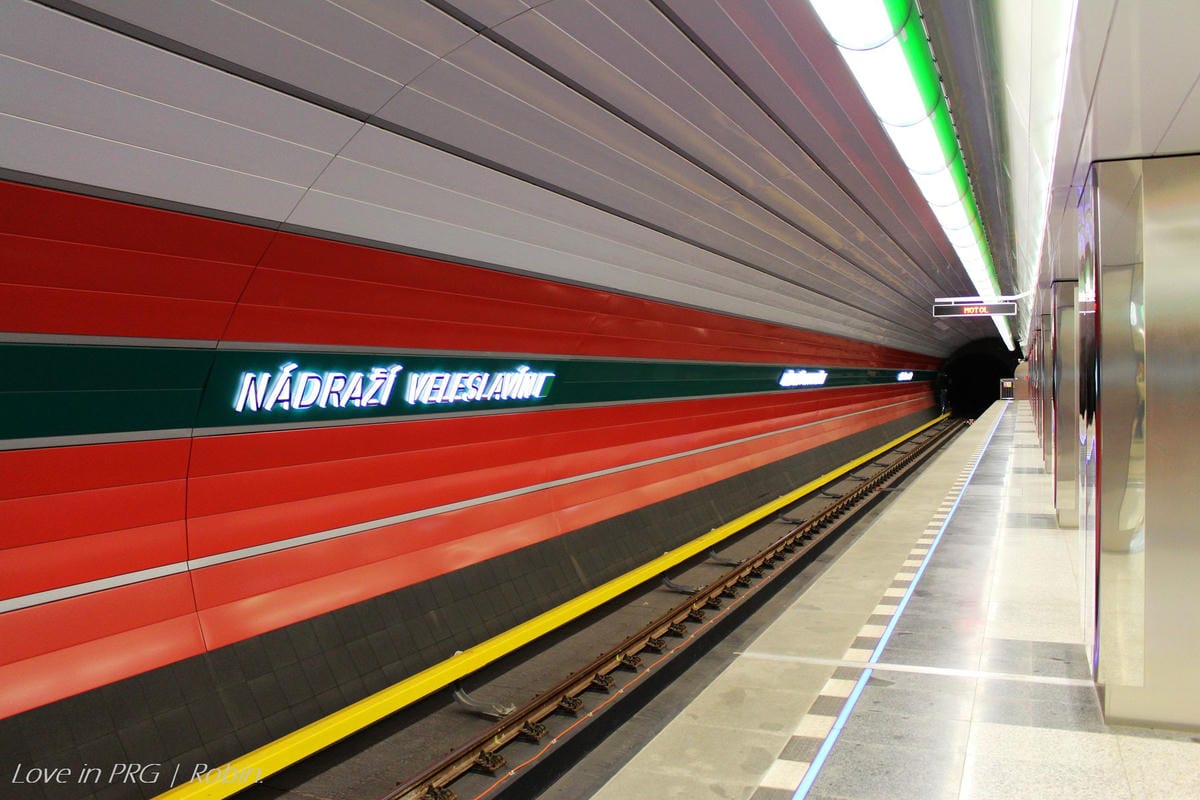 布拉格機場Airport Tour見學行程 – 航空迷必推驚奇體驗,近距離欣賞飛機起降及地面作業(含報名方式、詳細遊程介紹) - 第2張圖 布拉格機場Airport Tour見學行程 – 航空迷必推驚奇體驗,近距離欣賞飛機起降及地面作業(含報名方式、詳細遊程介紹)