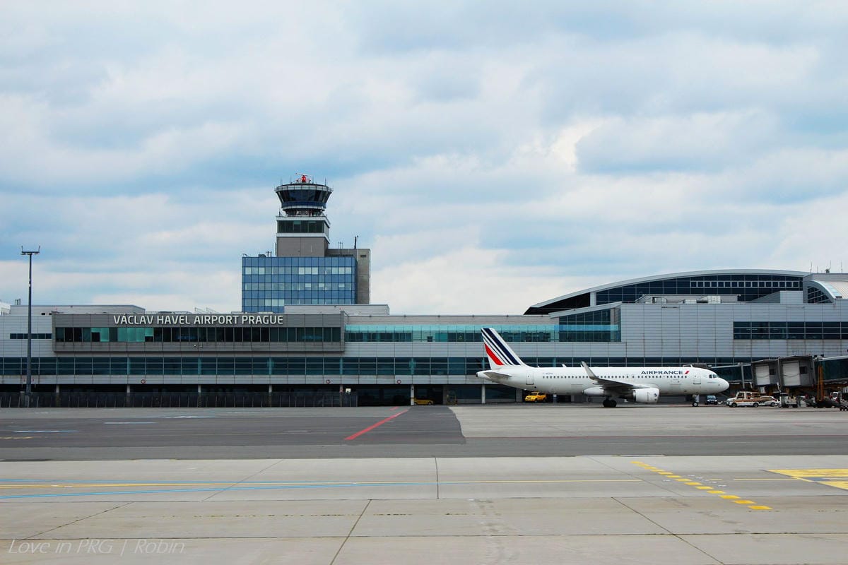 布拉格機場Airport Tour見學行程 – 航空迷必推驚奇體驗,近距離欣賞飛機起降及地面作業(含報名方式、詳細遊程介紹) - 第33張圖 布拉格機場Airport Tour見學行程 – 航空迷必推驚奇體驗,近距離欣賞飛機起降及地面作業(含報名方式、詳細遊程介紹)