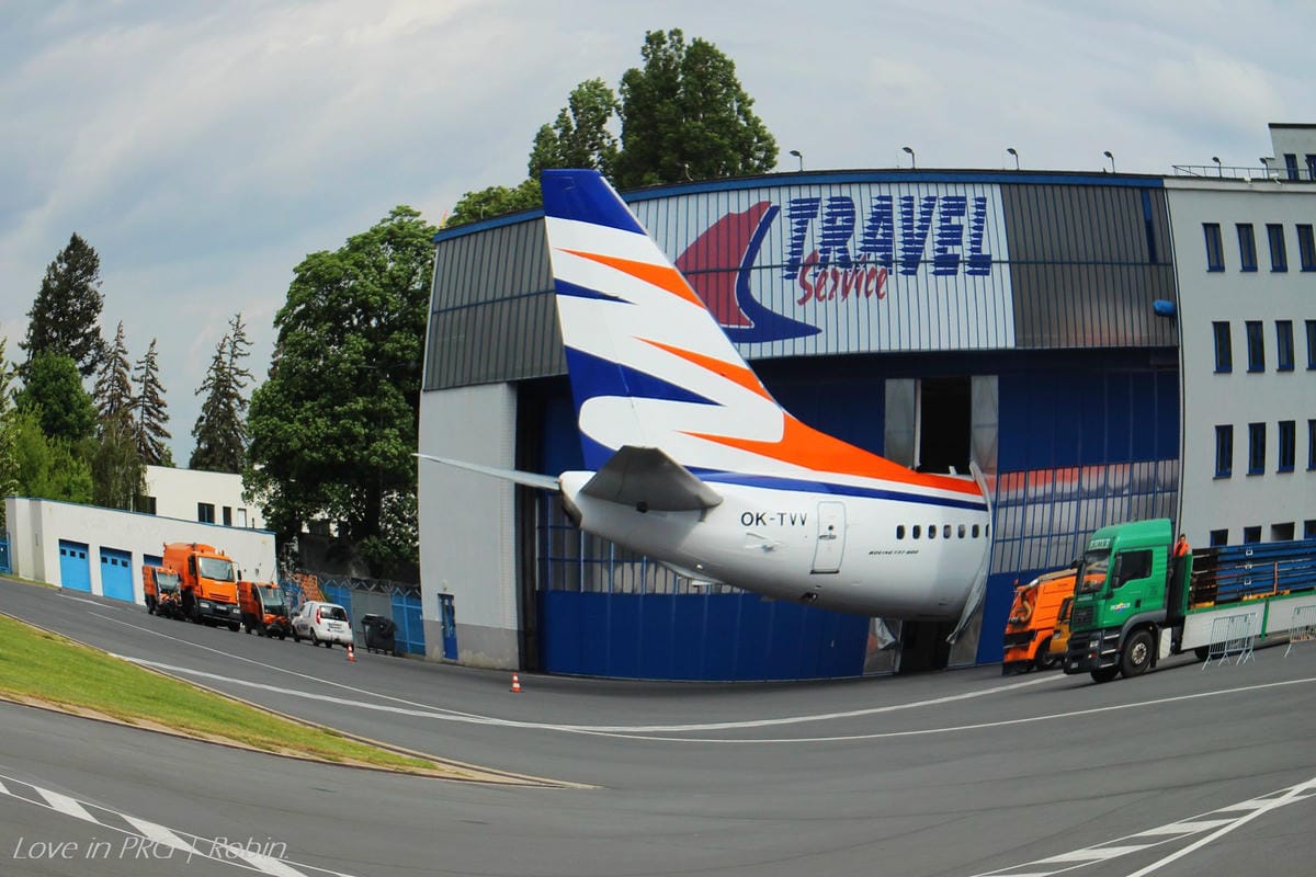 布拉格機場Airport Tour見學行程 – 航空迷必推驚奇體驗,近距離欣賞飛機起降及地面作業(含報名方式、詳細遊程介紹) - 第63張圖 布拉格機場Airport Tour見學行程 – 航空迷必推驚奇體驗,近距離欣賞飛機起降及地面作業(含報名方式、詳細遊程介紹)