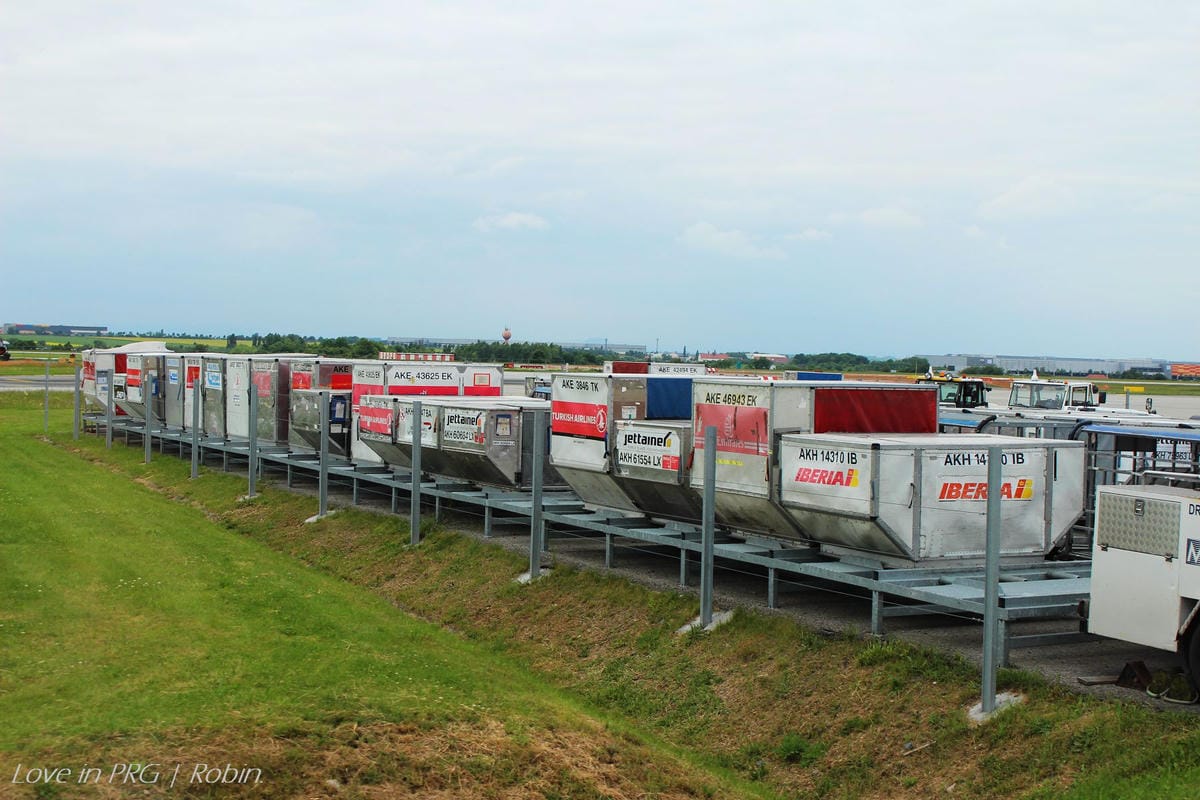 布拉格機場Airport Tour見學行程 – 航空迷必推驚奇體驗,近距離欣賞飛機起降及地面作業(含報名方式、詳細遊程介紹) - 第49張圖 布拉格機場Airport Tour見學行程 – 航空迷必推驚奇體驗,近距離欣賞飛機起降及地面作業(含報名方式、詳細遊程介紹)