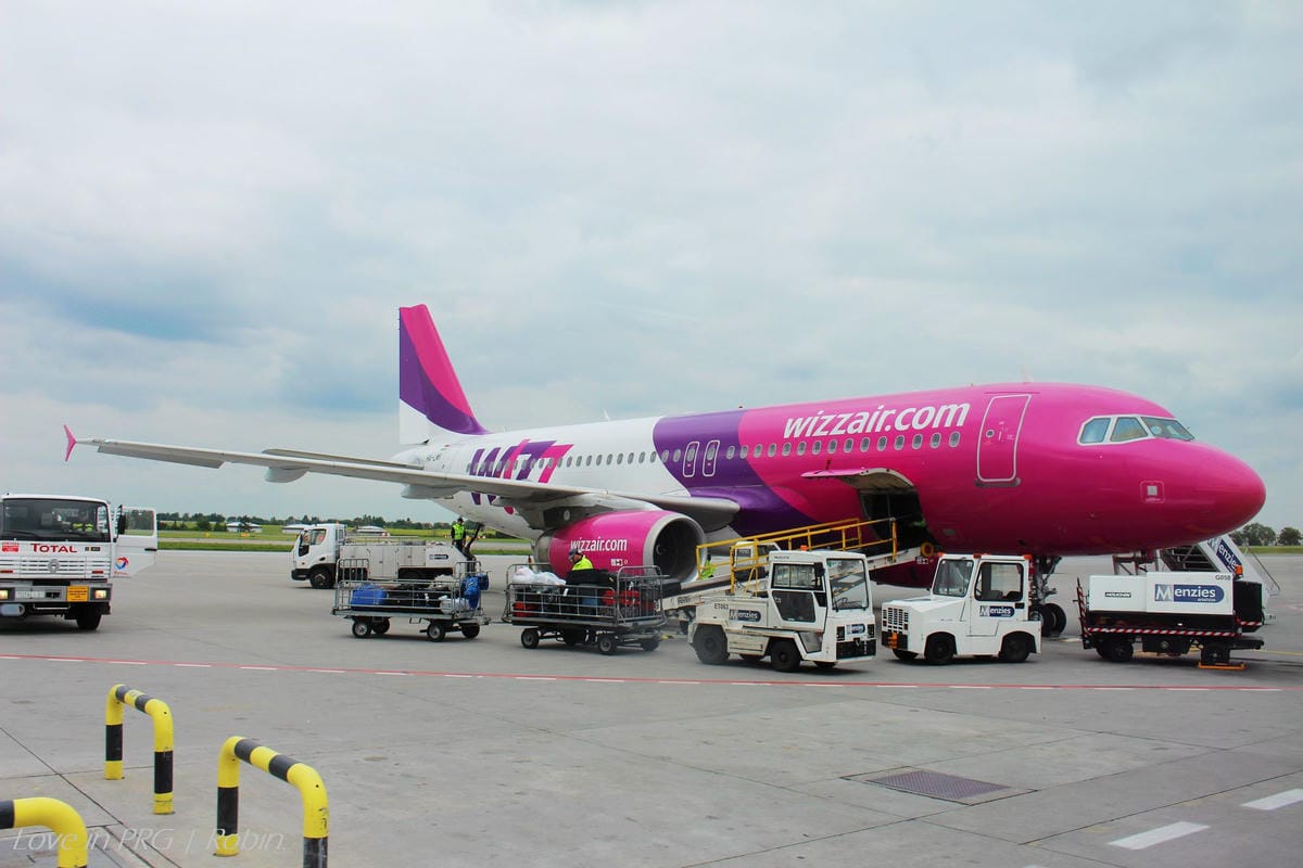 布拉格機場Airport Tour見學行程 – 航空迷必推驚奇體驗,近距離欣賞飛機起降及地面作業(含報名方式、詳細遊程介紹) - 第29張圖 布拉格機場Airport Tour見學行程 – 航空迷必推驚奇體驗,近距離欣賞飛機起降及地面作業(含報名方式、詳細遊程介紹)