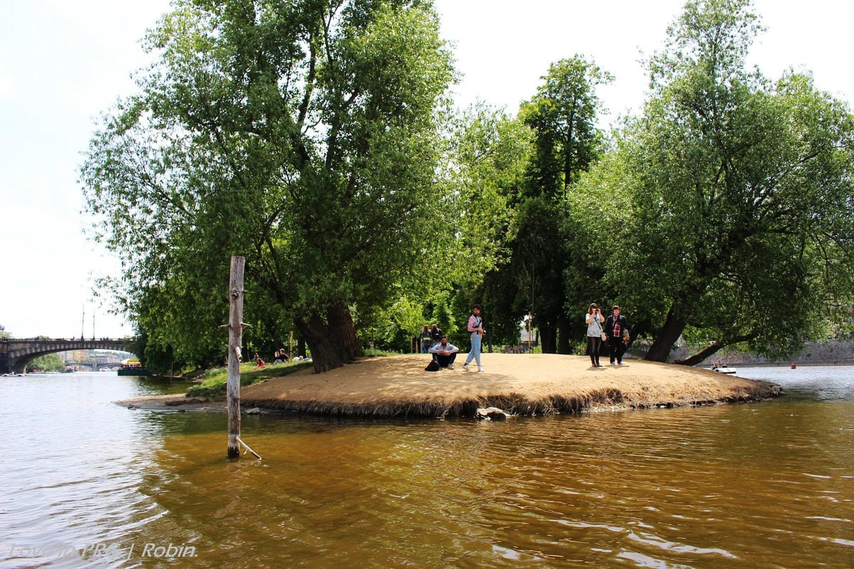 2015.05.28 土耳其航空TK1770 布拉格-伊斯坦堡 飛行記錄 - 第8張圖 2015.05.28 土耳其航空TK1770 布拉格-伊斯坦堡 飛行記錄