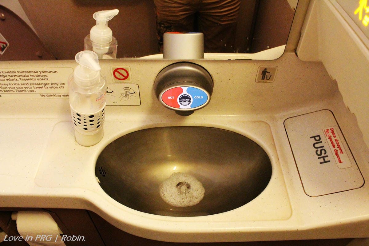 2015.05.28 土耳其航空TK1770 布拉格-伊斯坦堡 飛行記錄 - 第44張圖 2015.05.28 土耳其航空TK1770 布拉格-伊斯坦堡 飛行記錄