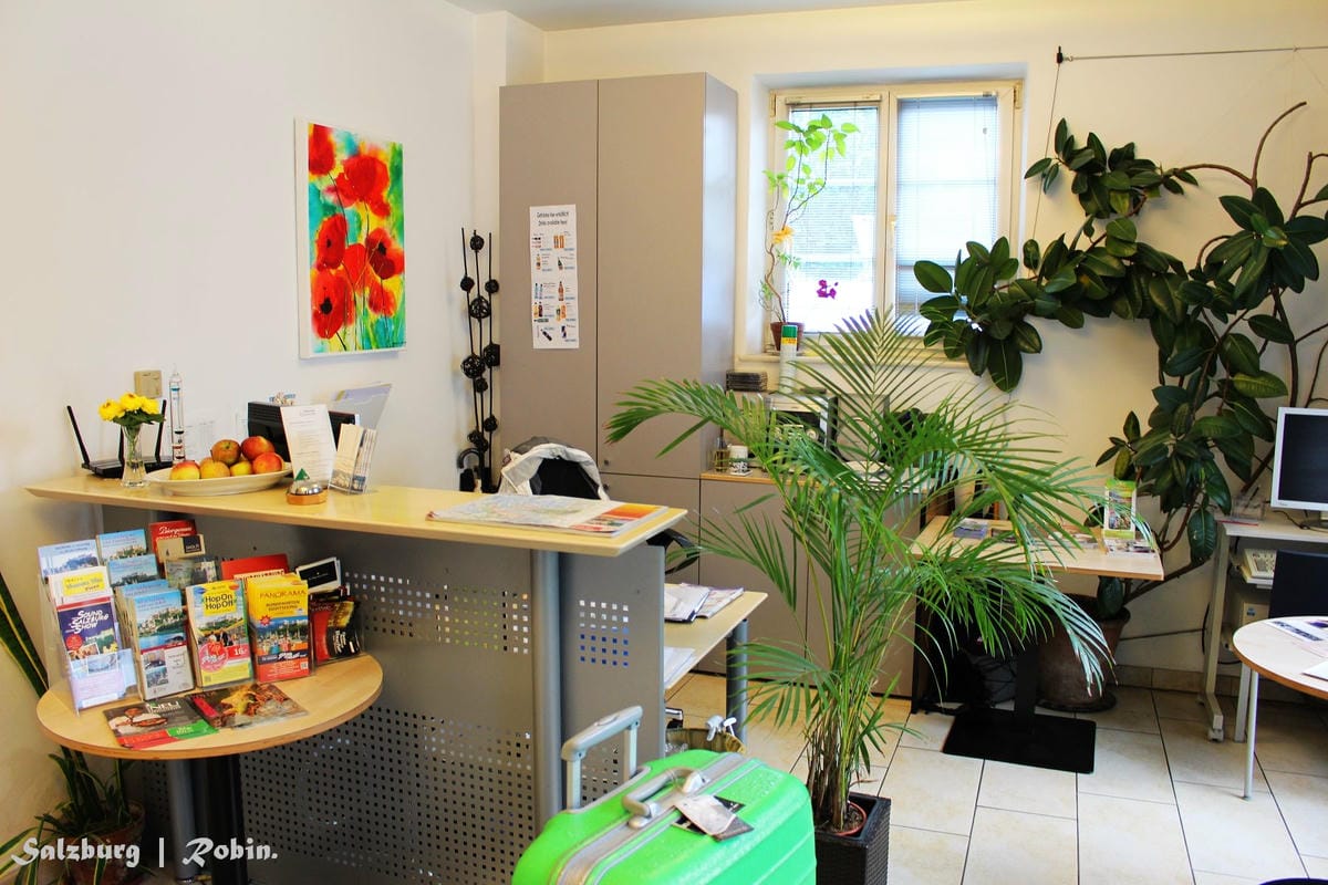 [奧地利] 薩爾斯堡 Salzburg -Pension Elisabeth 住宿分享 –(近火車站、溫馨舒適、提供豐富早餐!)