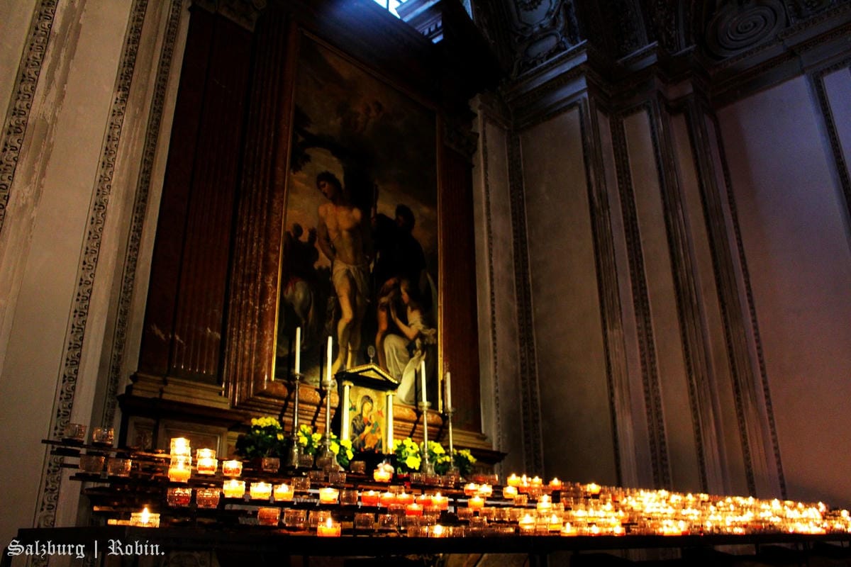 [奧地利] 薩爾斯堡Salzburg舊城區漫遊(下)：地下墓穴、薩爾斯堡要塞城堡、洗馬池、明信片夜景