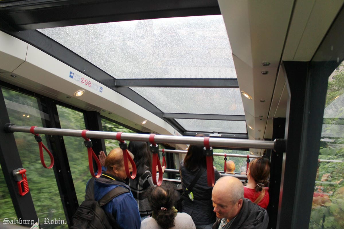 [奧地利] 薩爾斯堡Salzburg舊城區漫遊(下)：地下墓穴、薩爾斯堡要塞城堡、洗馬池、明信片夜景