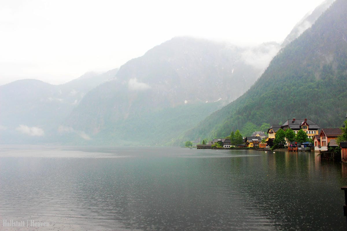 [奧地利] Hallstatt印象(上) -小鎮漫步、湖畔、教堂、骨頭屋、鱒魚料理