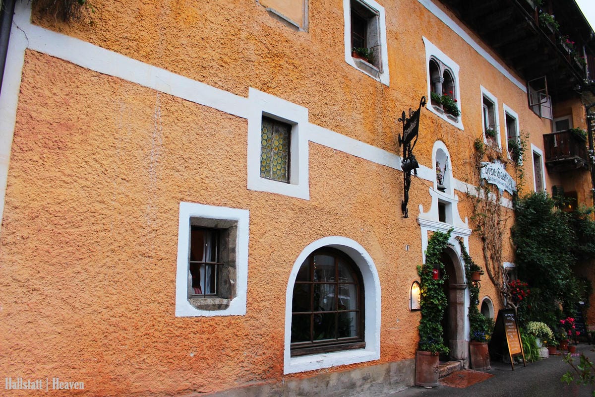 [奧地利] Hallstatt印象(上) -小鎮漫步、湖畔、教堂、骨頭屋、鱒魚料理