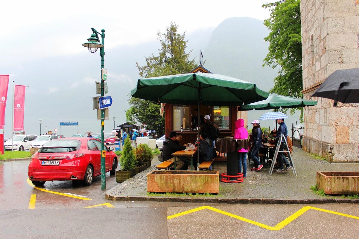 [奧地利] Hallstatt印象(上) -小鎮漫步、湖畔、教堂、骨頭屋、鱒魚料理