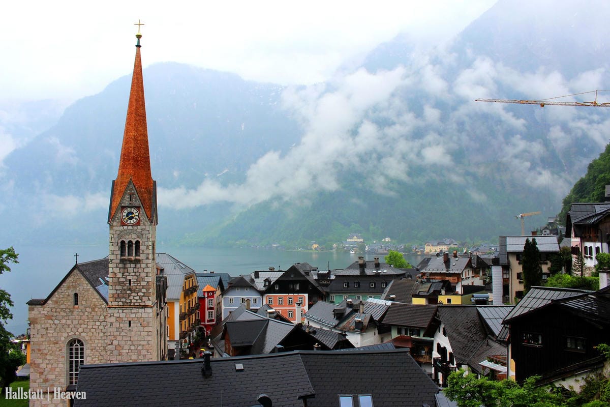 [奧地利] Hallstatt印象(上) -小鎮漫步、湖畔、教堂、骨頭屋、鱒魚料理