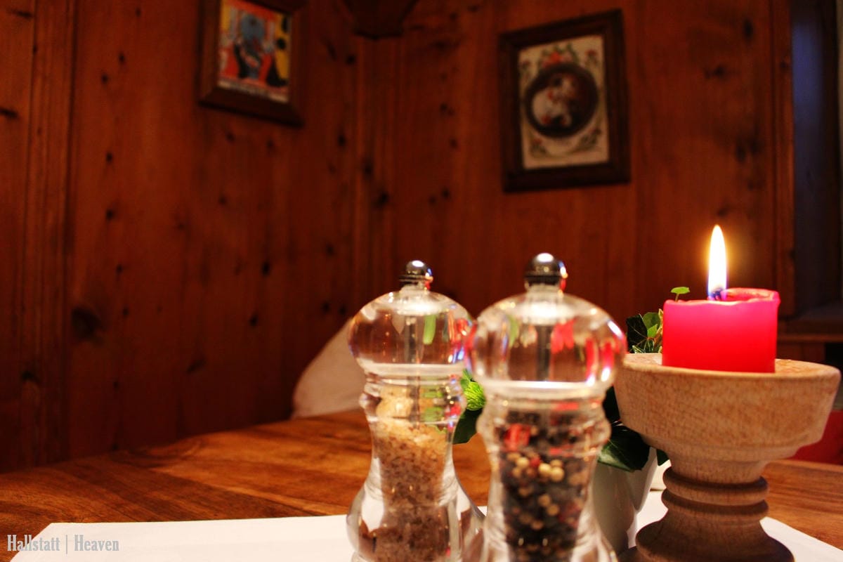 [奧地利] Hallstatt印象(上) -小鎮漫步、湖畔、教堂、骨頭屋、鱒魚料理