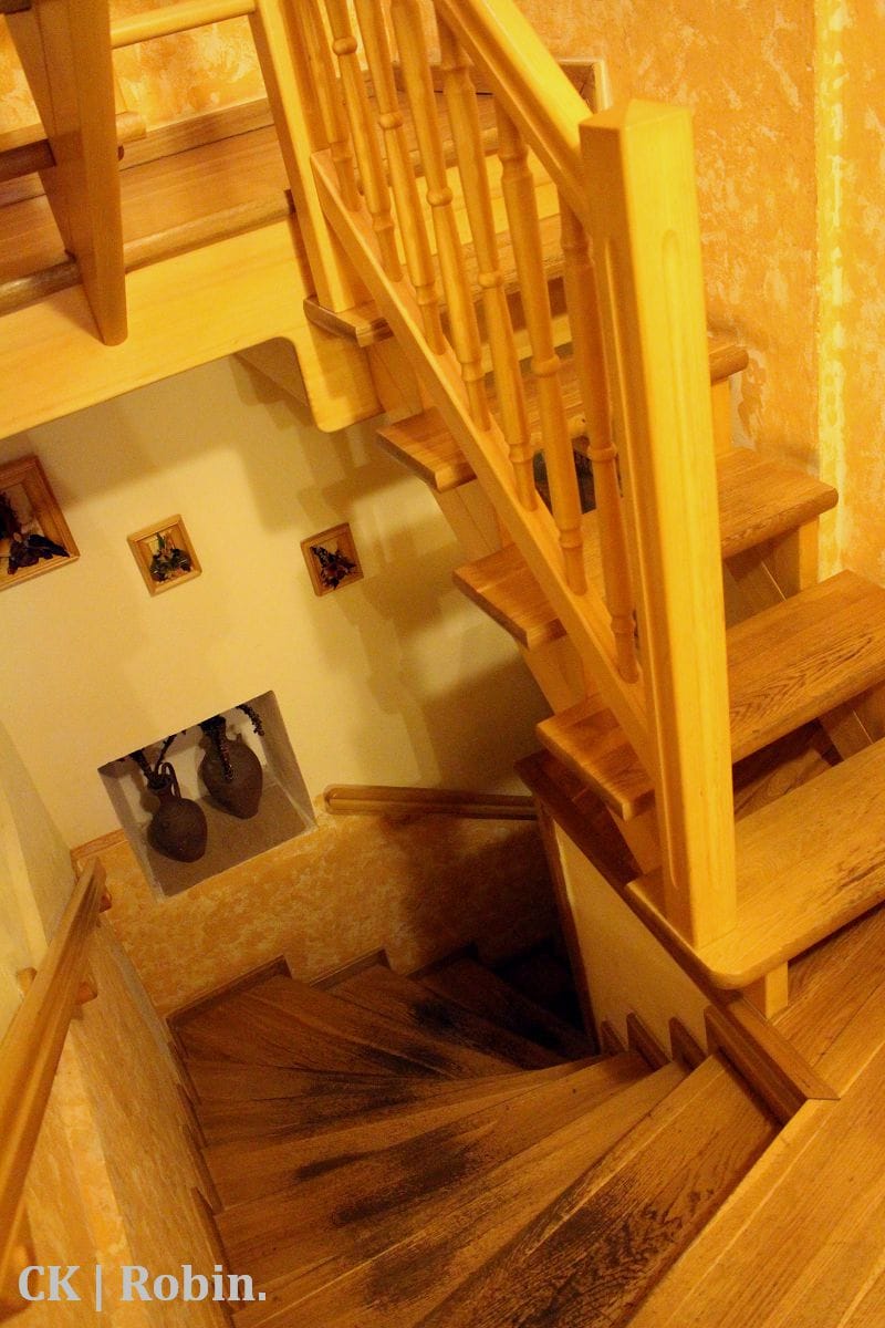 [捷克] Hallstatt→CK(庫倫洛夫)小鎮 直達shuttle搭乘心得 / CK小鎮民宿Zámecké schody (Castle Stairs)住宿心得