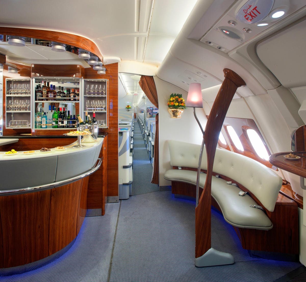 航空迷轟動! Emirates阿聯酋航空A380 世界最大民航客機首度載客抵台! 2015.7.19