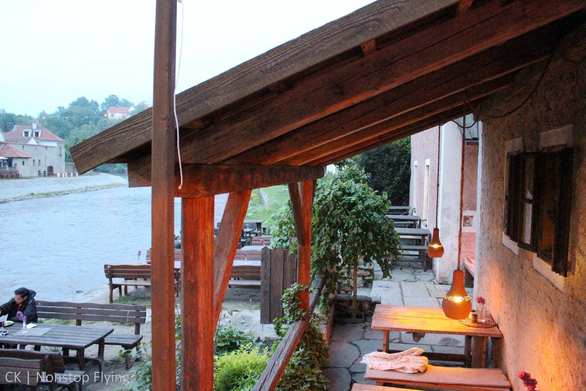 [捷克] Český Krumlov庫倫洛夫之夜 -波西米亞傳統料理、童話小鎮夜景