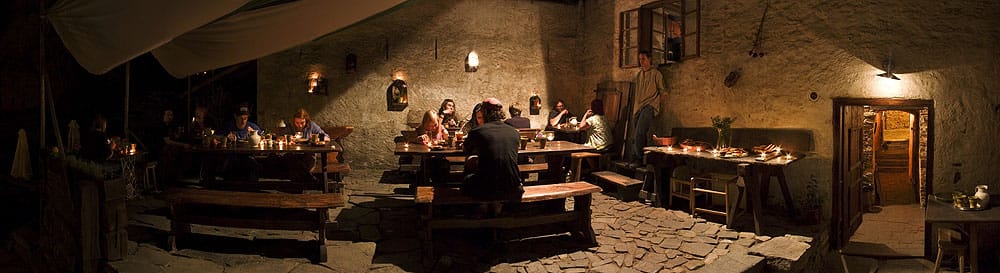 [捷克] Český Krumlov庫倫洛夫之夜 -波西米亞傳統料理、童話小鎮夜景