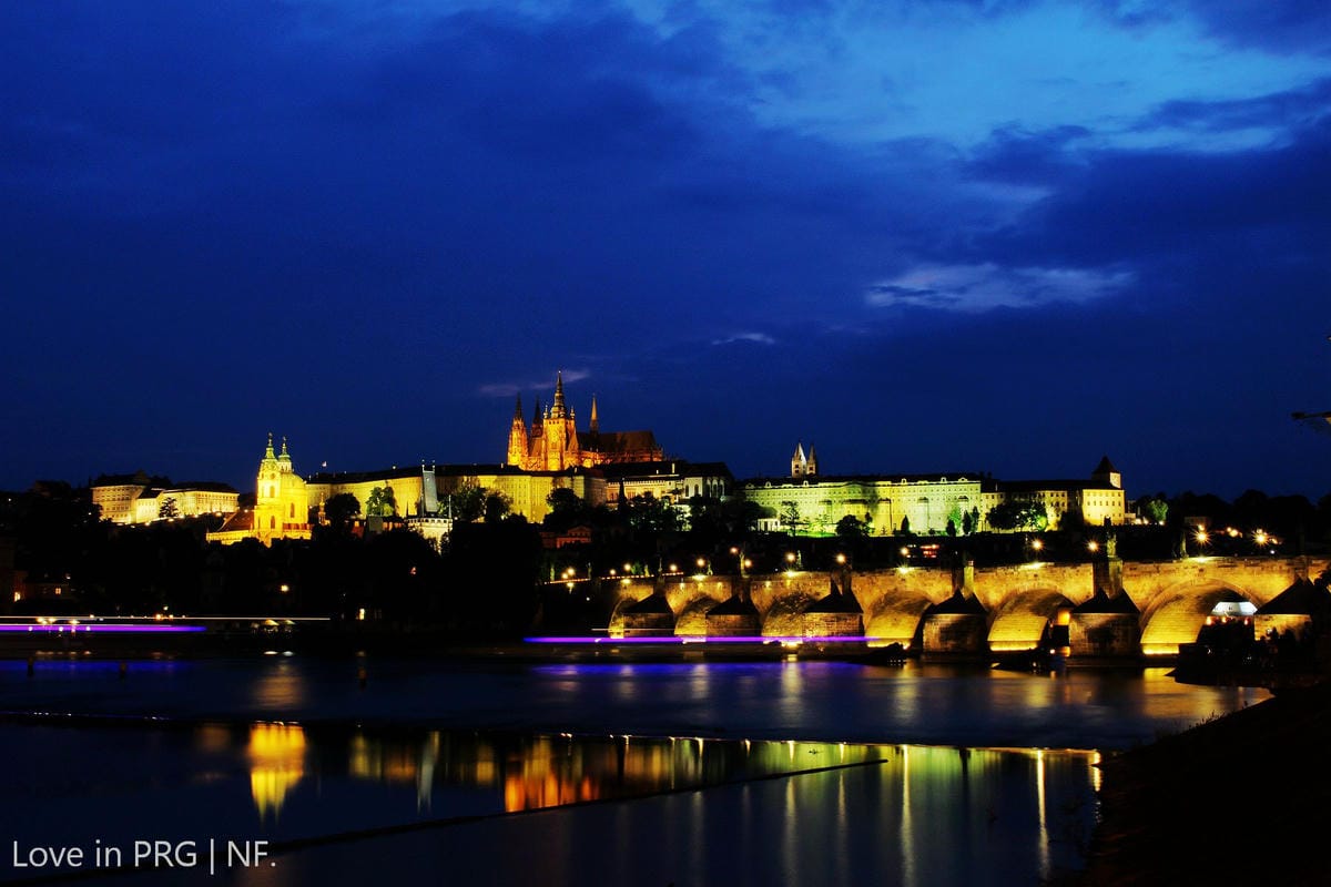 [捷克] 夜之布拉格-瓦茨拉夫廣場、市民會館、舊城廣場、天文鐘、查理大橋，超浪漫必看夜景!