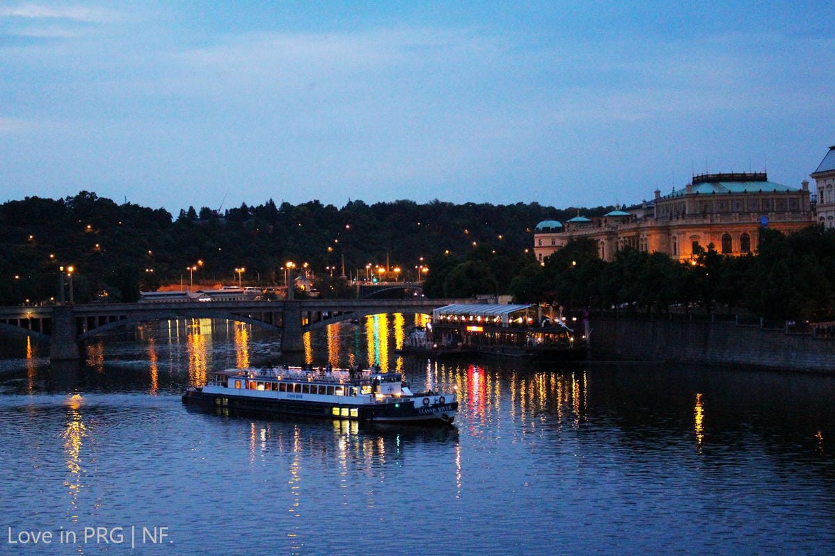 [捷克] 夜之布拉格-瓦茨拉夫廣場、市民會館、舊城廣場、天文鐘、查理大橋，超浪漫必看夜景!