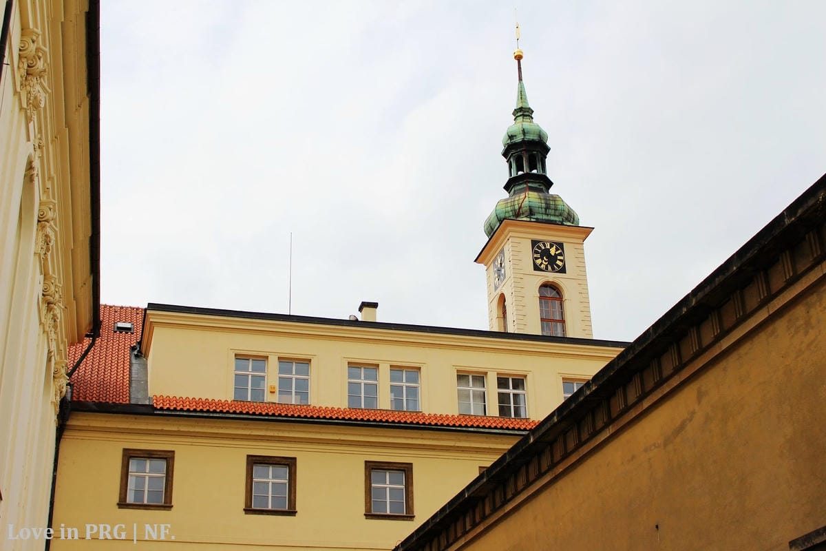 [捷克] 布拉格印象(上)-舊城廣場、舊市政廳鐘樓觀景台、克萊門特學院(世界最美圖書館)、查理大橋、布拉格城堡