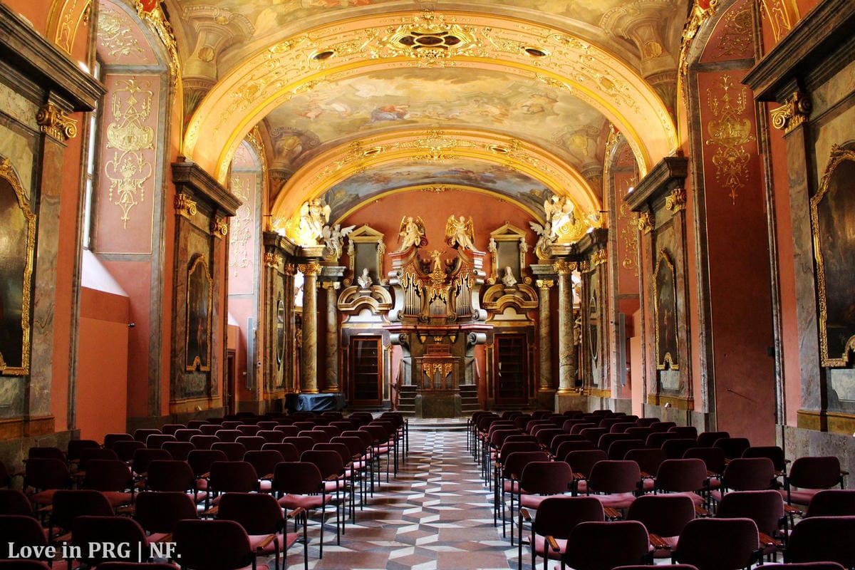 [捷克] 布拉格印象(上)-舊城廣場、舊市政廳鐘樓觀景台、克萊門特學院(世界最美圖書館)、查理大橋、布拉格城堡