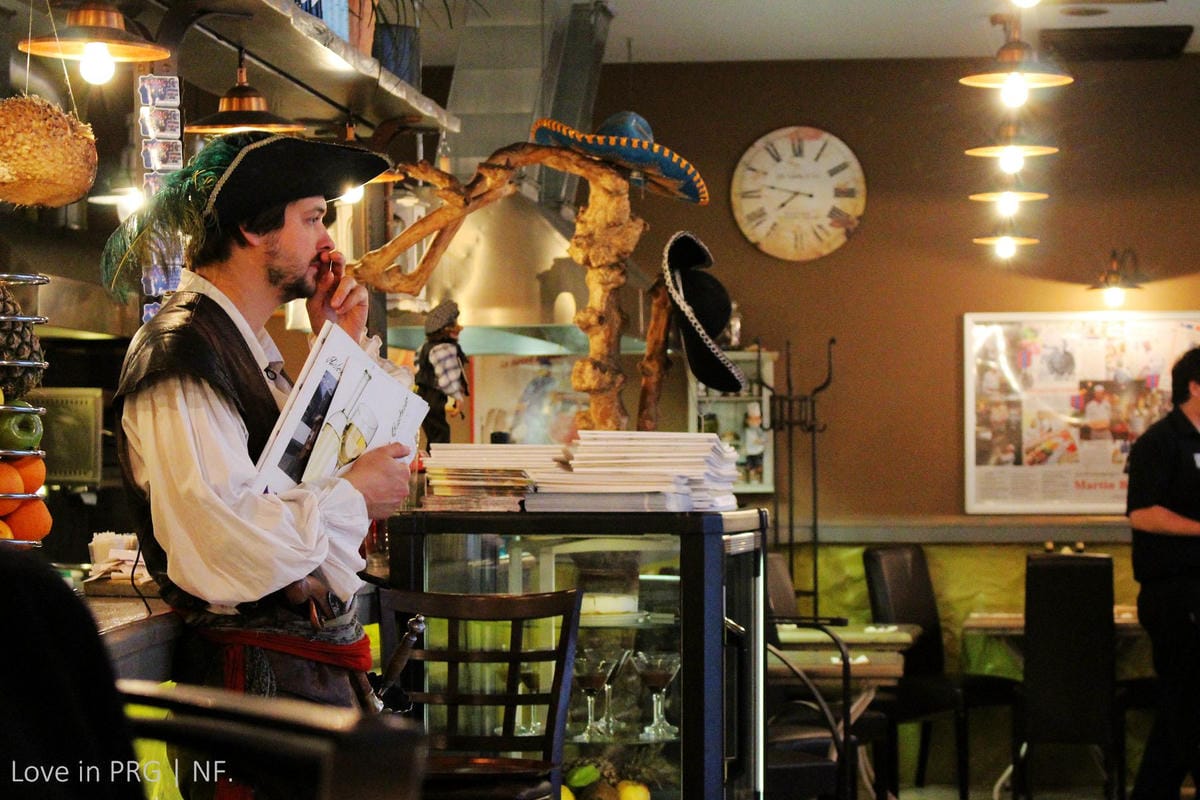 [捷克] 布拉格印象(下)-哈維爾市集、煙囪捲、St.Giles教堂、高堡區暮色