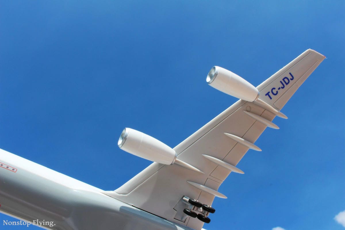 [開箱] 土耳其航空 A340-300客機 1:200模型