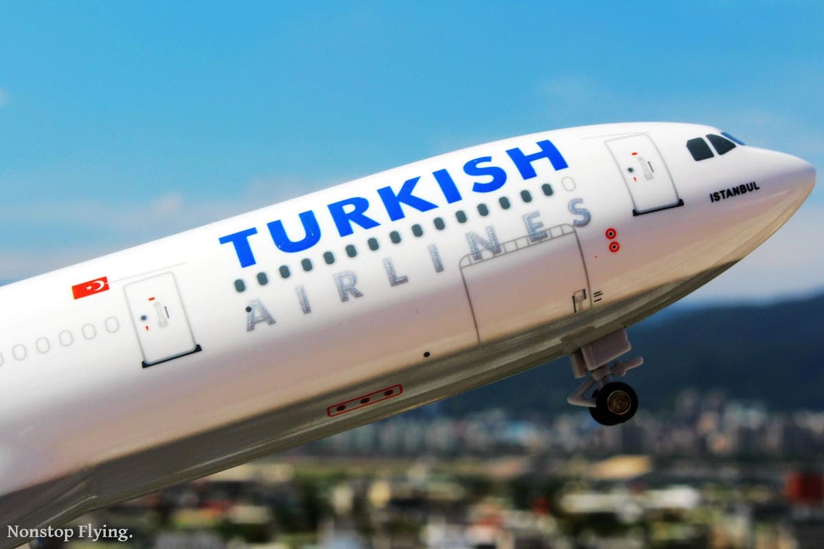 [開箱] 土耳其航空 A340-300客機 1:200模型