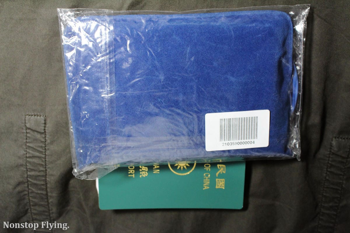 威航 V-Air【舒適安眠組】超可愛威熊眼罩、頸枕陪你度過疲憊飛行! - 第3張圖 威航 V-Air【舒適安眠組】超可愛威熊眼罩、頸枕陪你度過疲憊飛行!