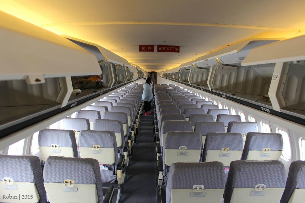 2015.11.05 遠東航空 FE067 台北-金門 飛行記錄-重回MD-82臘腸狗懷舊機艙,空中茶點驚喜服務。 - 第57張圖 2015.11.05 遠東航空 FE067 台北-金門 飛行記錄-重回MD-82臘腸狗懷舊機艙,空中茶點驚喜服務。