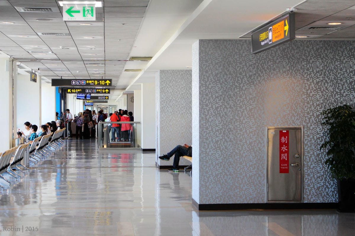2015.11.05 遠東航空 FE067 台北-金門 飛行記錄-重回MD-82臘腸狗懷舊機艙,空中茶點驚喜服務。 - 第27張圖 2015.11.05 遠東航空 FE067 台北-金門 飛行記錄-重回MD-82臘腸狗懷舊機艙,空中茶點驚喜服務。
