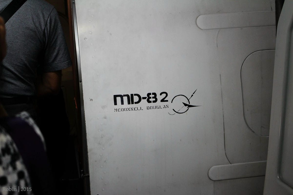 2015.11.05 遠東航空 FE067 台北-金門 飛行記錄-重回MD-82臘腸狗懷舊機艙,空中茶點驚喜服務。 - 第30張圖 2015.11.05 遠東航空 FE067 台北-金門 飛行記錄-重回MD-82臘腸狗懷舊機艙,空中茶點驚喜服務。