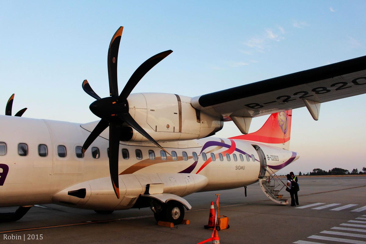 2015.11.07 復興航空 GE240 金門-台北 飛行記錄-ATR 72-600新穎機艙,期盼興航越來越好! - 第33張圖 2015.11.07 復興航空 GE240 金門-台北 飛行記錄-ATR 72-600新穎機艙,期盼興航越來越好!