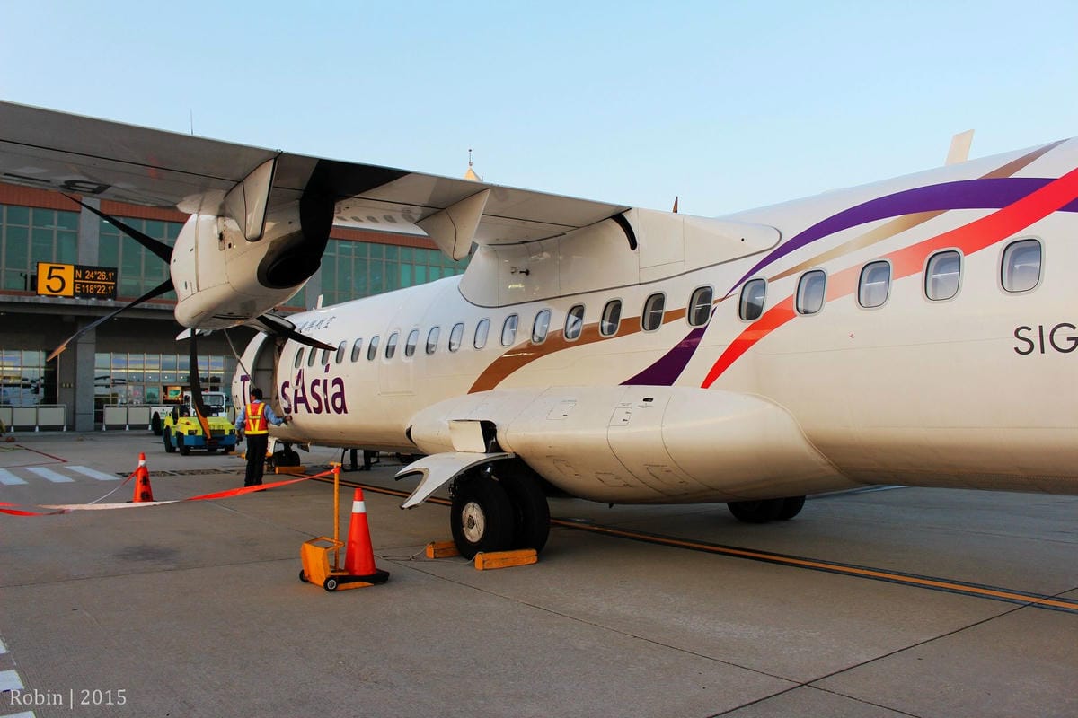 2015.11.07 復興航空 GE240 金門-台北 飛行記錄-ATR 72-600新穎機艙,期盼興航越來越好! - 第36張圖 2015.11.07 復興航空 GE240 金門-台北 飛行記錄-ATR 72-600新穎機艙,期盼興航越來越好!