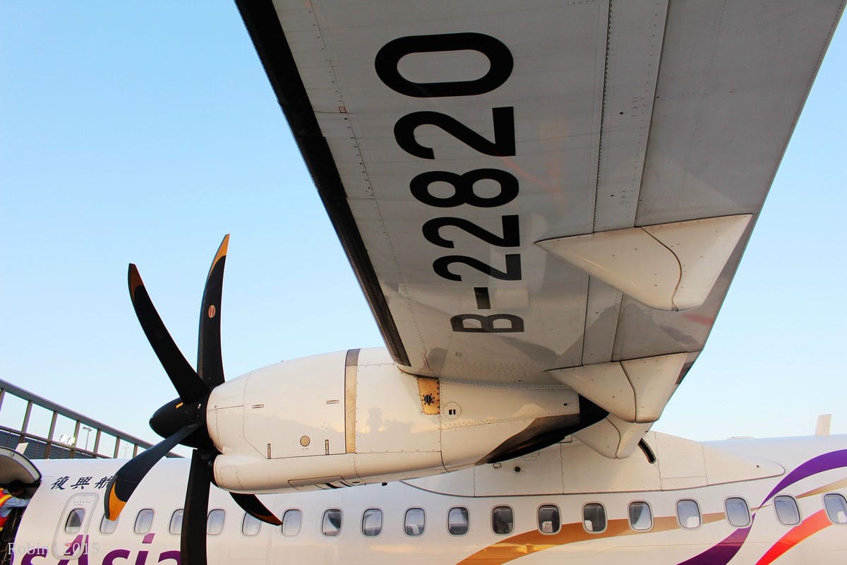 2015.11.07 復興航空 GE240 金門-台北 飛行記錄-ATR 72-600新穎機艙,期盼興航越來越好! - 第34張圖 2015.11.07 復興航空 GE240 金門-台北 飛行記錄-ATR 72-600新穎機艙,期盼興航越來越好!