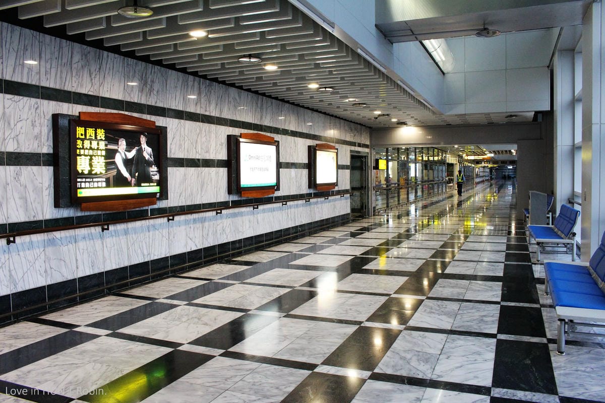 2015.12.05 復興航空 GE013 台北-花蓮 飛行記錄 – 電子用品規範放寬，鏡頭解嚴看見台灣!