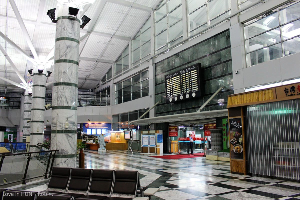 2015.12.06 復興航空 GE020 花蓮-台北 飛行記錄 – 期待每一趟幸福旅程! - 第8張圖 2015.12.06 復興航空 GE020 花蓮-台北 飛行記錄 – 期待每一趟幸福旅程!