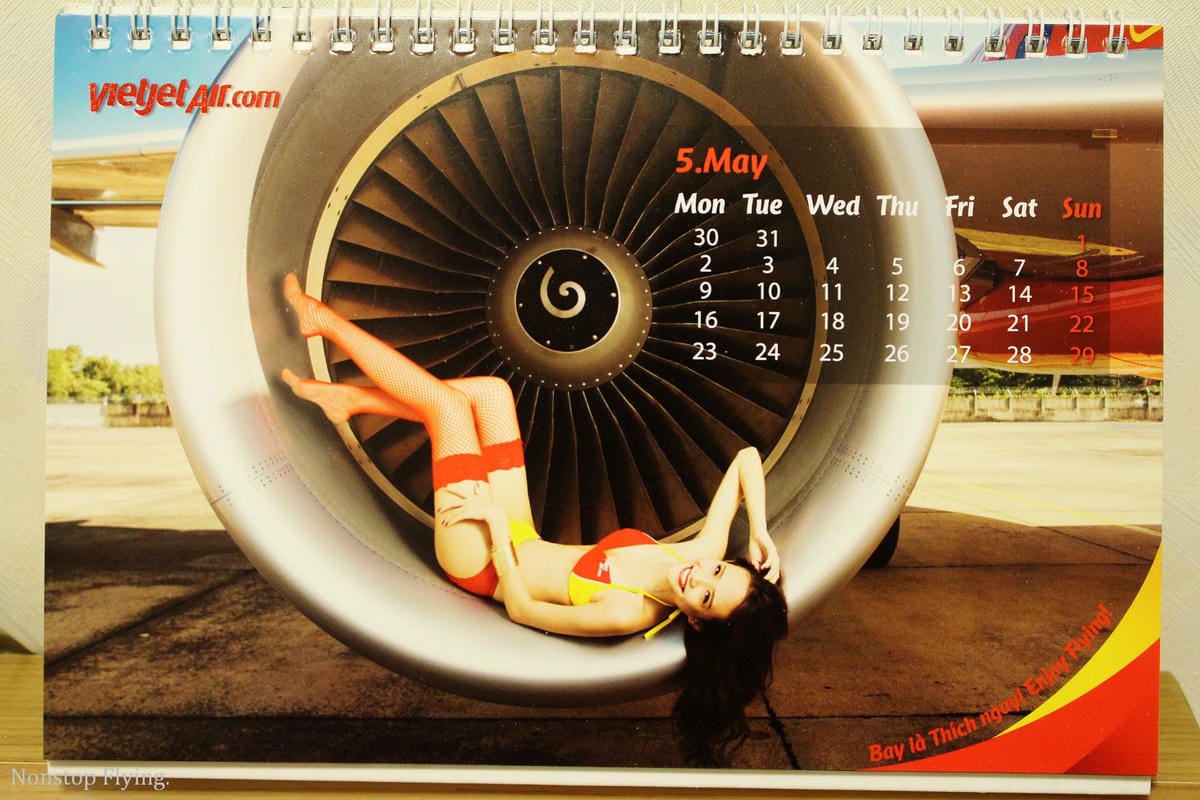 [開箱] 越捷航空 2016年月曆 – 乘客瘋搶、史上最火辣，看了讓人鼻血直流的航空公司月曆!