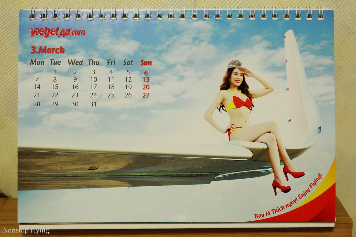 [開箱] 越捷航空 2016年月曆 – 乘客瘋搶、史上最火辣，看了讓人鼻血直流的航空公司月曆!