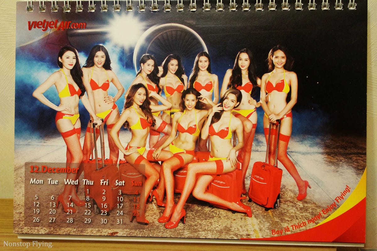 [開箱] 越捷航空 2016年月曆 – 乘客瘋搶、史上最火辣，看了讓人鼻血直流的航空公司月曆!