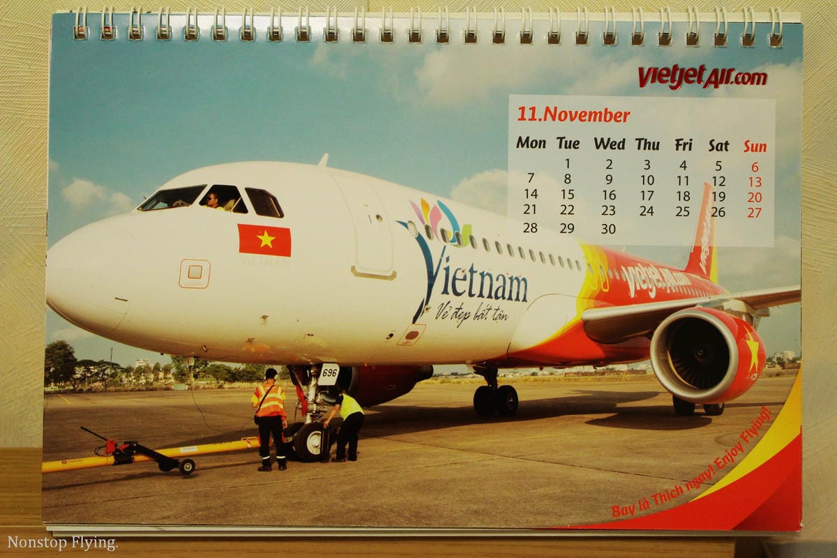 [開箱] 越捷航空 2016年月曆 – 乘客瘋搶、史上最火辣，看了讓人鼻血直流的航空公司月曆!
