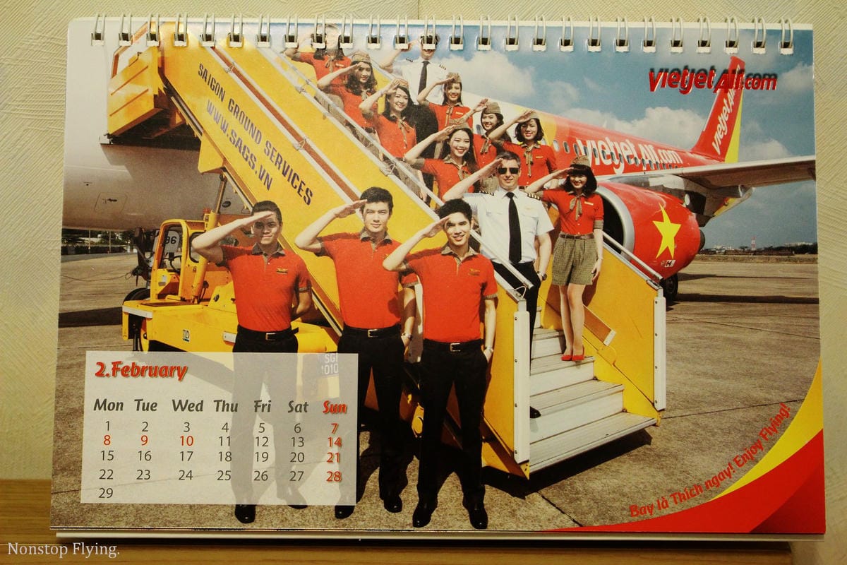 [開箱] 越捷航空 2016年月曆 – 乘客瘋搶、史上最火辣，看了讓人鼻血直流的航空公司月曆!