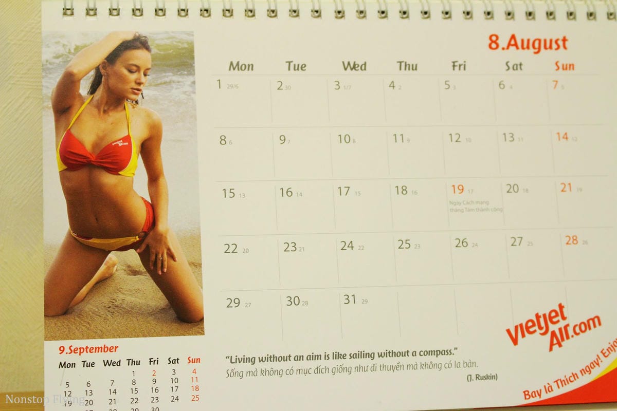[開箱] 越捷航空 2016年月曆 – 乘客瘋搶、史上最火辣，看了讓人鼻血直流的航空公司月曆!