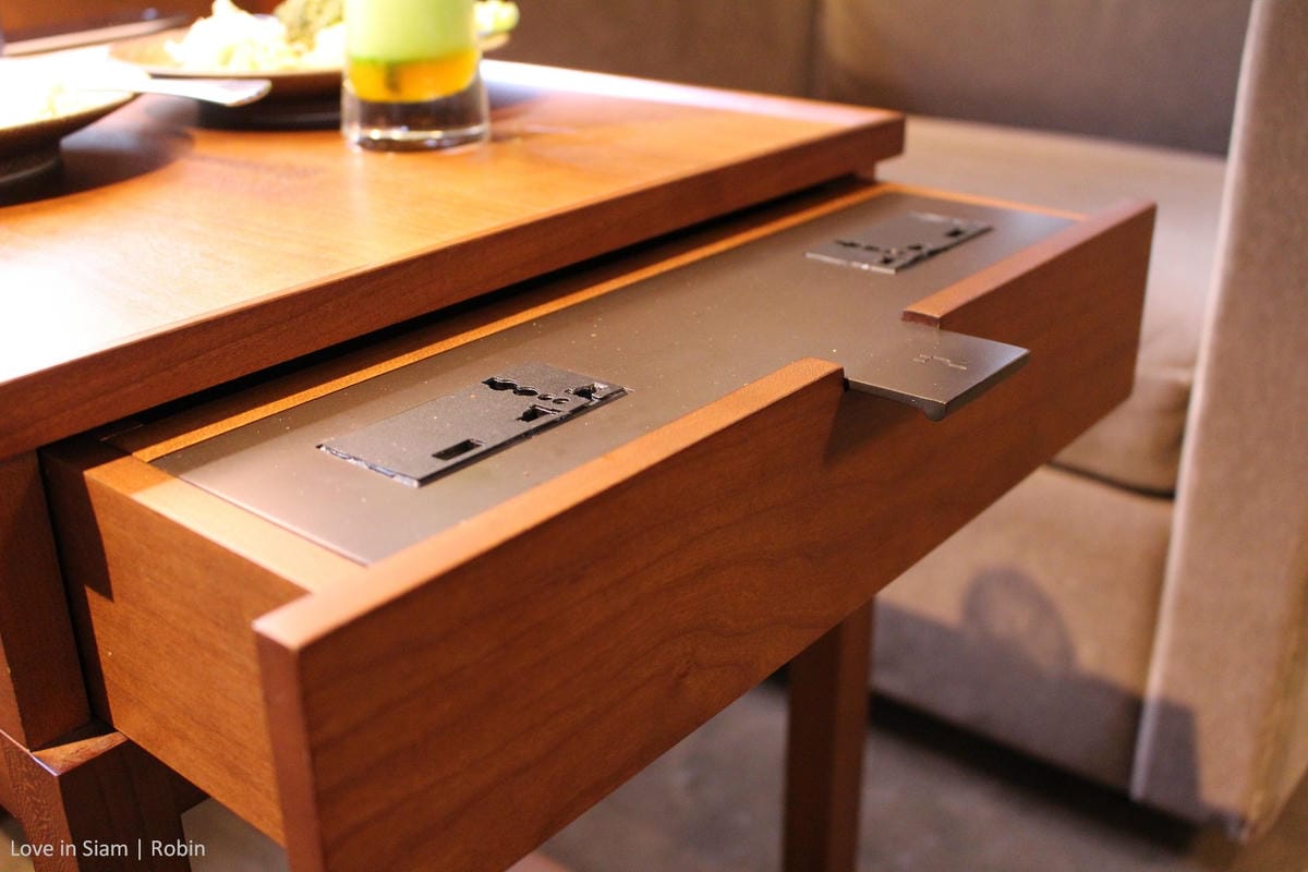 國泰航空台北貴賓室初體驗,桃園機場最大單一貴賓室,牛肉麵、珍奶、港點,多樣現做餐點飲料與放鬆空間! - 第61張圖 國泰航空台北貴賓室初體驗,桃園機場最大單一貴賓室,牛肉麵、珍奶、港點,多樣現做餐點飲料與放鬆空間!